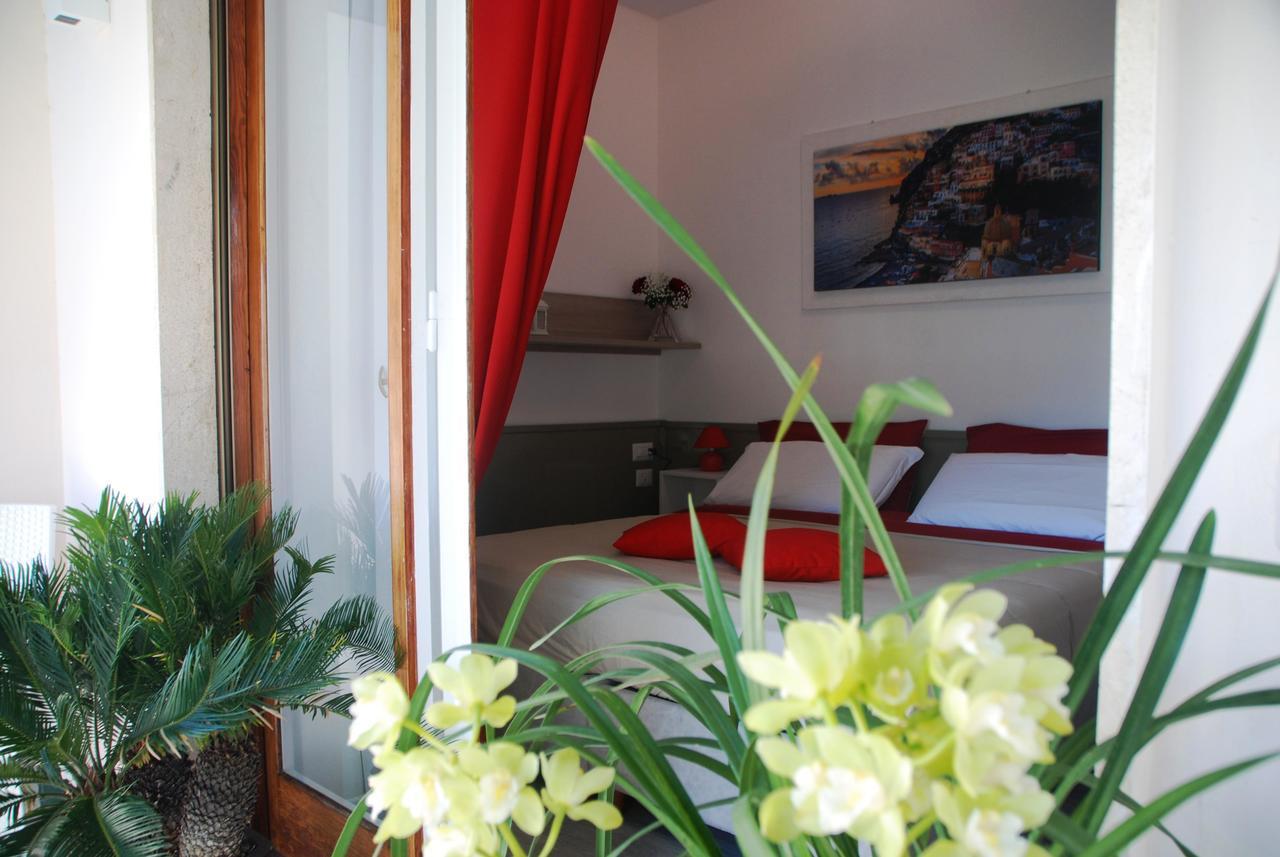 Al Parco II Rota B&B Соренто Екстериор снимка