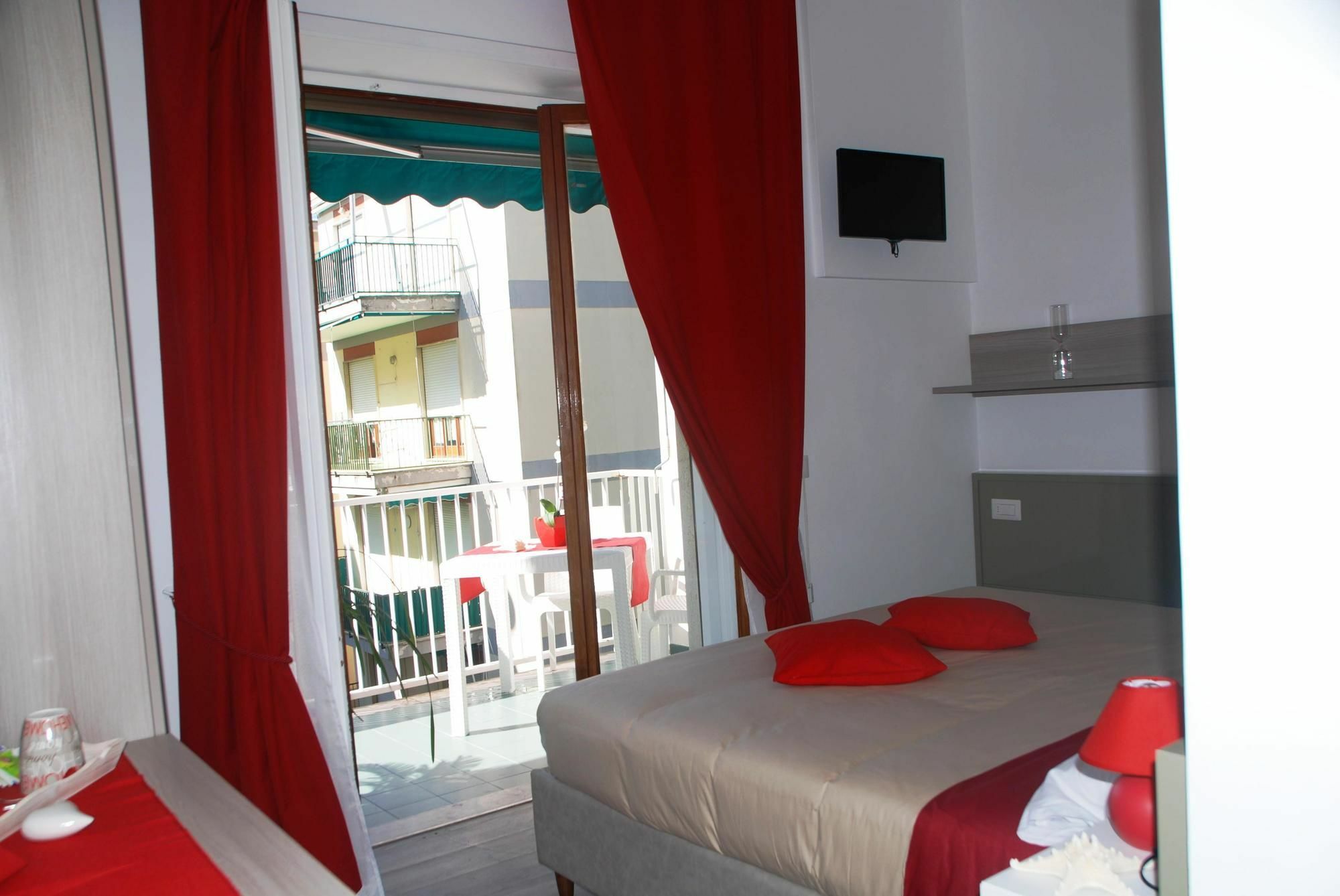 Al Parco II Rota B&B Соренто Екстериор снимка